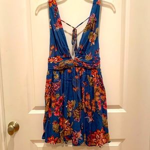Summer lined low cut floral mini dress Gorgeous colors! Juniors L